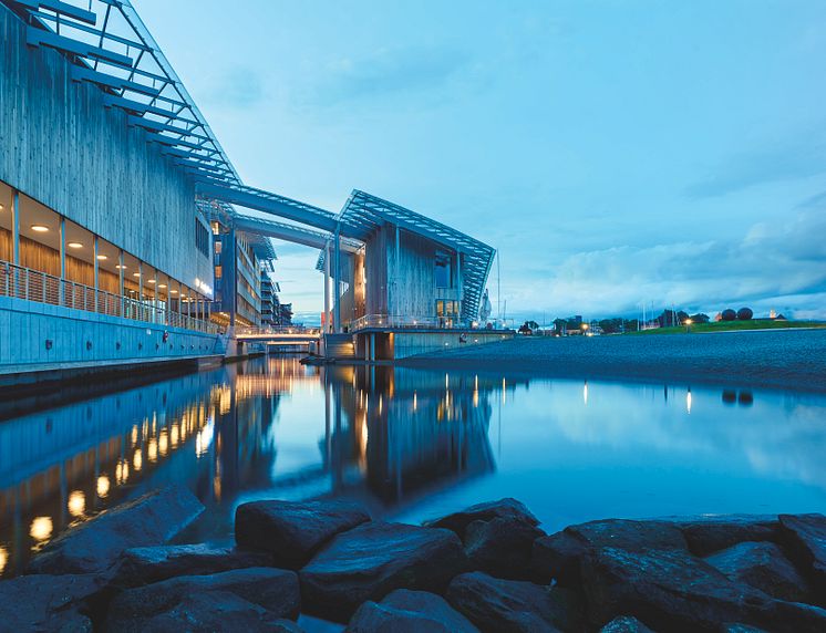 Astrup Fearnley Museum night view