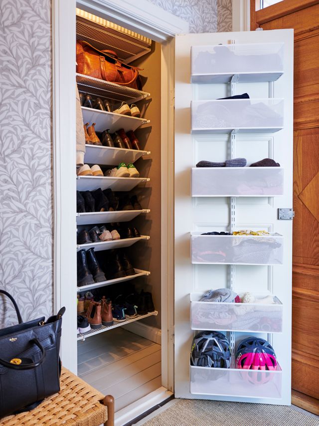 Elfa_On_door_storage_Interior_Click_in_system_349_640x853 copy