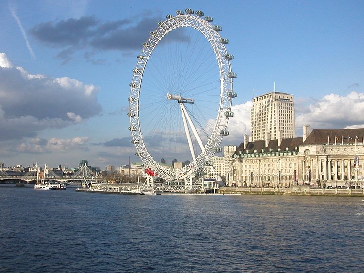 Enjoy a day trip to London by train and explore the city on foot with AllTrails
