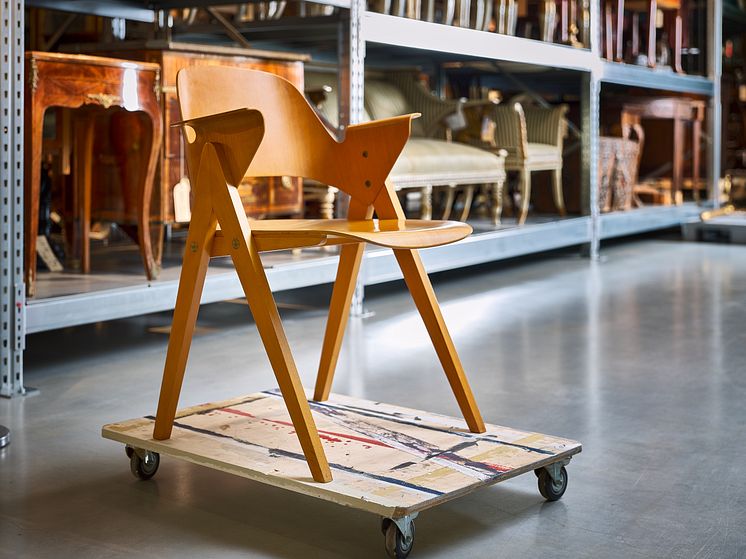 NK formpressad stol design Elias Svedberg