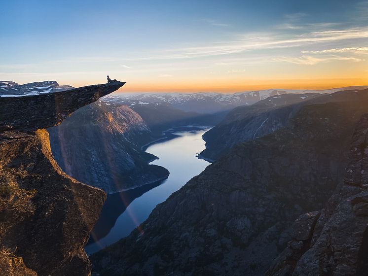 Trolltunga -Photo - Trolltunga Active 