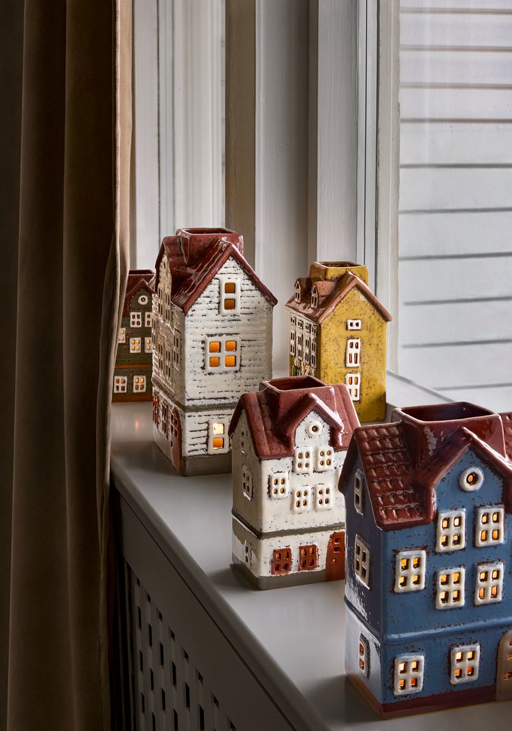 Rusta_2025_S3_candleholder_house-I.jpg