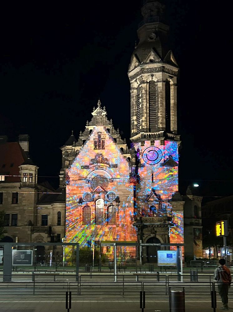 Aufbau Lichtfest Leipzig 2024: C Ode an die Demokratie (Reformierte Kirche, Tröndlinring 7)