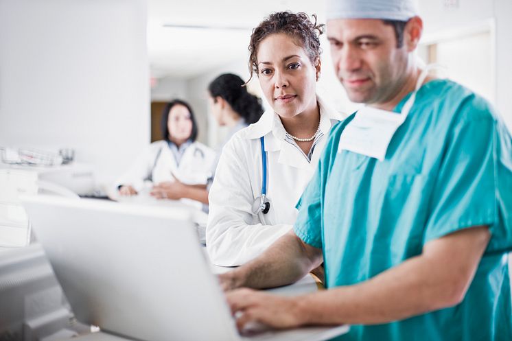 healthcare-doctor-nurse-laptop_GettyImages_83404277.jpg