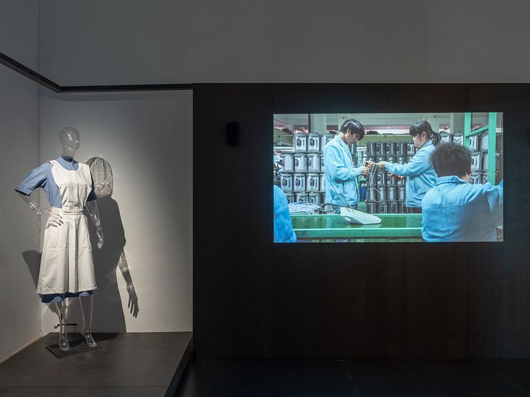 Revital Cohen, Tuur Van Balen, 75 watt, 2013. Nurse’s uniform with apron from Rigshospitalet, Copenhagen, 1960s