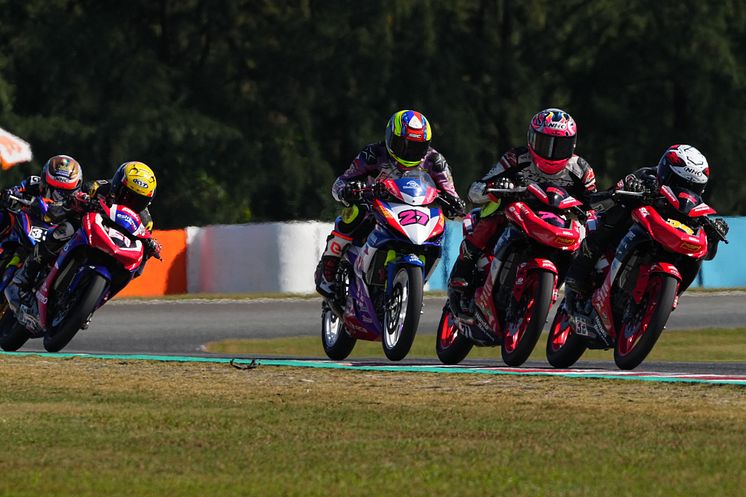 2023110601_030xx_ARRC_Rd5_マウリシオ選手_4000