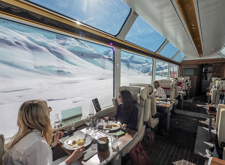 ExcellenceClass_GlacierExpress © ©Matterhorn Gotthard Bahn_Peter Hummel