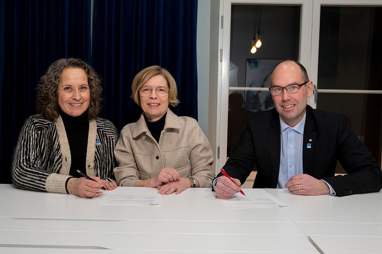  Anna Pettersson, regional utvecklingsdirektör Region Västerbotten, Birgitta Bergvall-Kåreborn, rektor Luleå tekniska universitet och Rickard Carstedt, ordförande regionala utvecklingsnämnden, Region Västerbotten