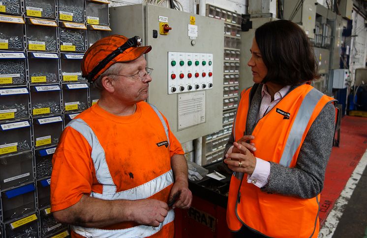 Meeting the depot engineers - Catherine West MP