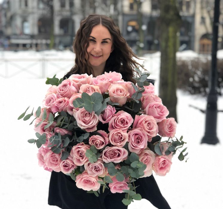 Kristin med Lena-roser