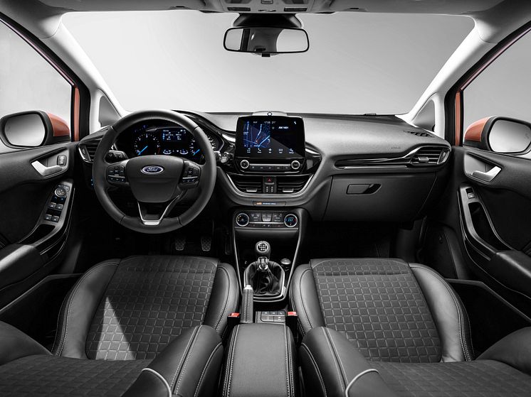 FORD_FIESTA_TITANIUM_COCKPIT