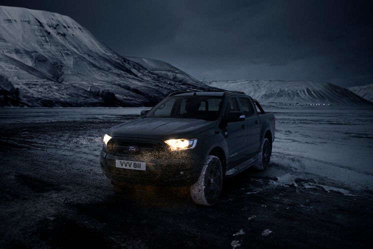 Ford Ranger Black Edition Svalbard (2)