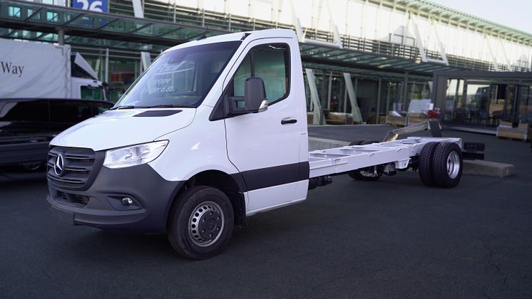 Paul Prototype MB Sprinter mit Hochlastachse.jpg