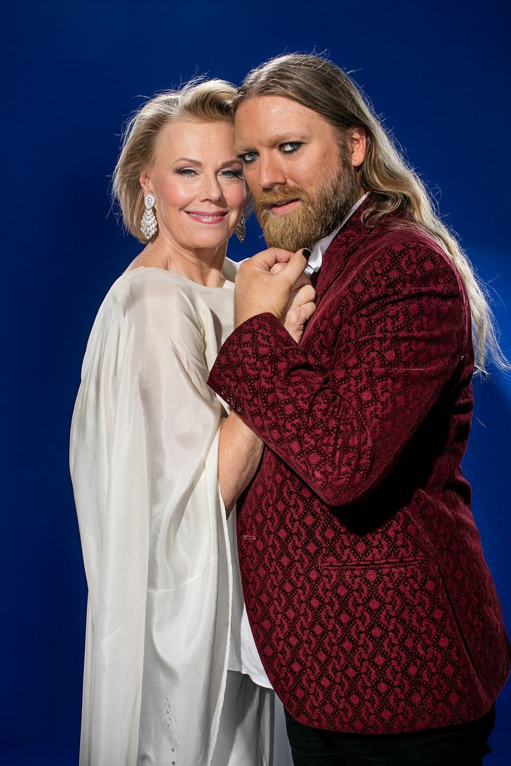 Arja Saijonmaa och Rickard Söderberg  -sverigeturné med ”En Klassisk jul” (2016)