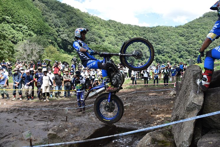 2022090503_003xx_JTR_Rd6_黒山選手_4000