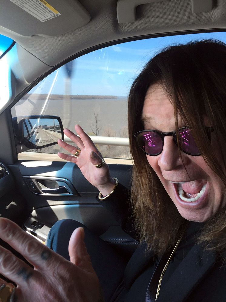 Ozzy and Jack's World Detour