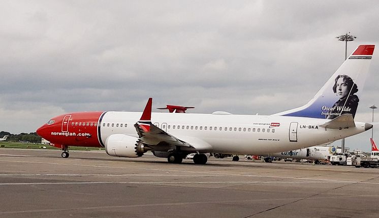 Oscar Wilde Boeing 737 MAX