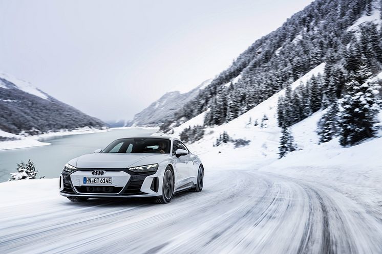 Audi e-tron GT quattro (Suzukagrå)