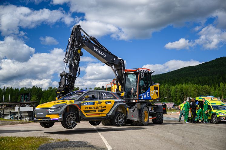 Volvo EWR170E Recovery Solution under en bärgningsövning inför World RX of Sweden i Höljes den 5-6 juli 2025.