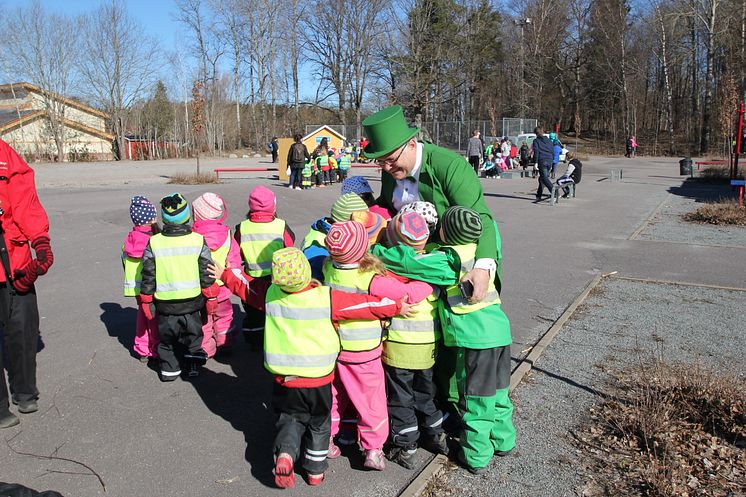 Önstaskolans skräpplockardag 2013