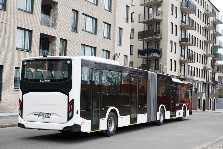 Scania Citywide im Stadtverkehr.jpg