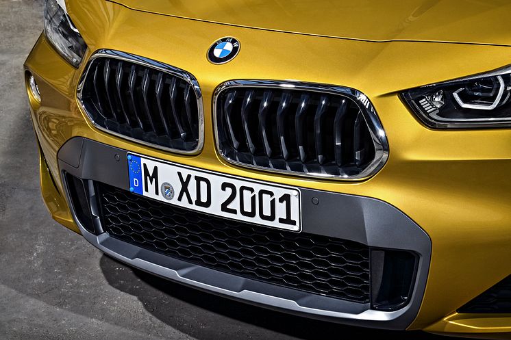 HELT NYA BMW X2