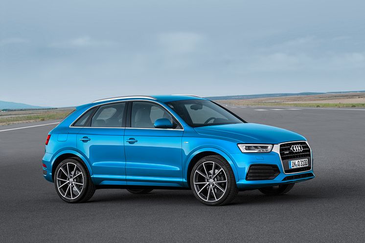 Q3 blue side front