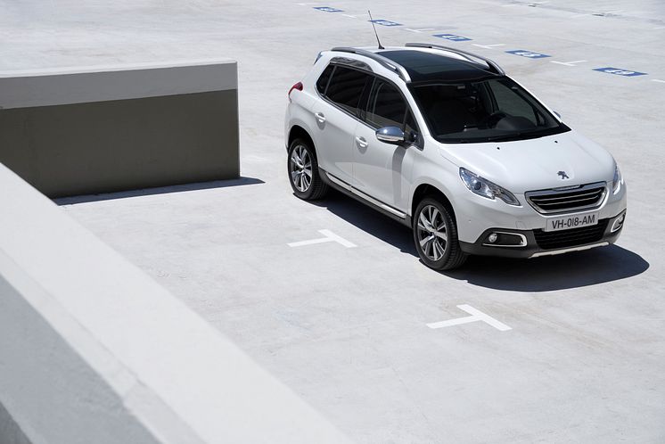 Peugeot 2008 nu hos svenska Peugeot-återförsäljare