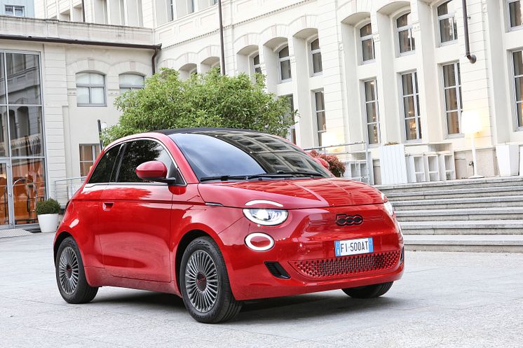 14_New Fiat 500 (RED)