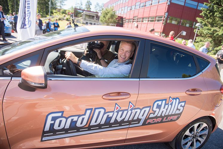 Fra pressekonferansen hvor Ford Motor Norge og forsikringsselskapet If lanserer et unikt opplæromgsprogram for unge sjåfører Ford Driving Skills for Life