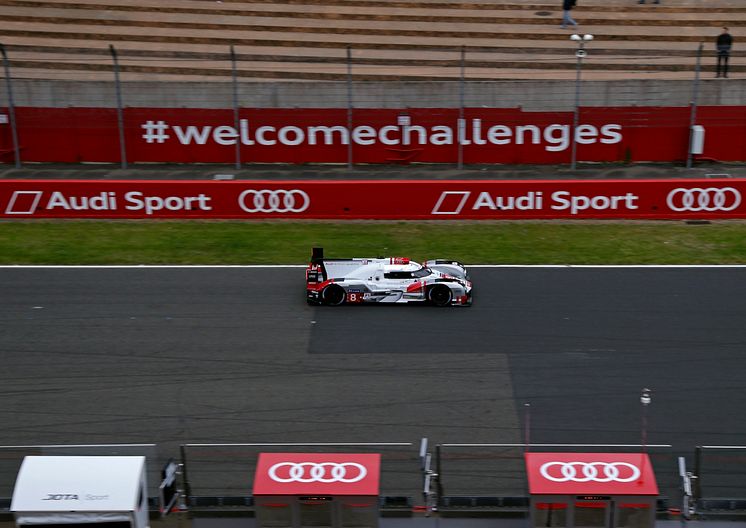 Audi R18 e-tron quattro #8 (Audi Sport Team Joest), Lucas di Grassi, Loïc Duval, Oliver Jarvis