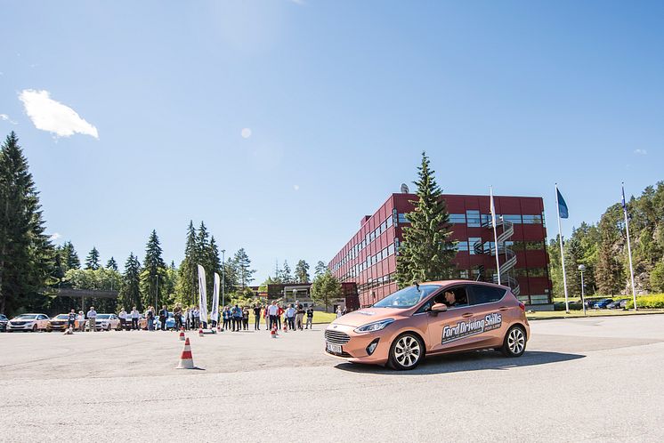 Fra pressekonferansen hvor Ford Motor Norge og forsikringsselskapet If lanserer et unikt opplæromgsprogram for unge sjåfører Ford Driving Skills for Life