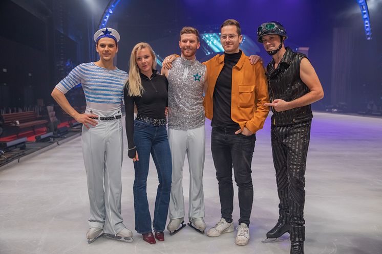 Münsteraner Nachwuchsdesigner Jessie Wistorf und Carlo Kondring mit HOLIDAY ON ICE Skatern bei den finalen Proben in Antwerpen
