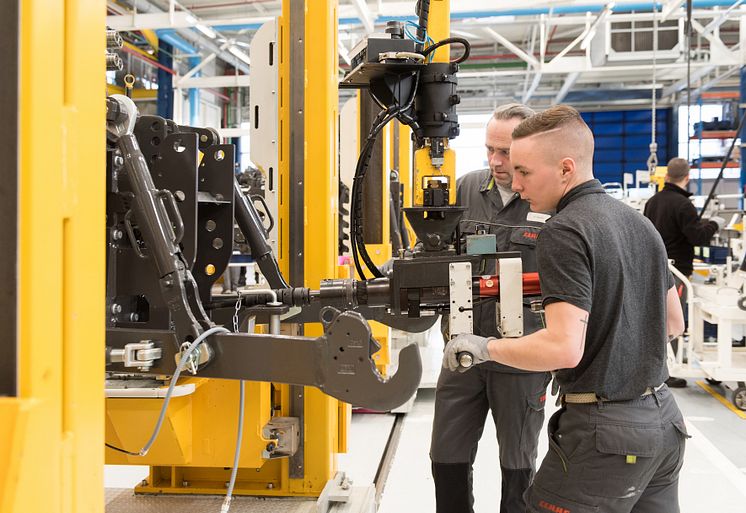 CLAAS traktorfabrik i Le Mans