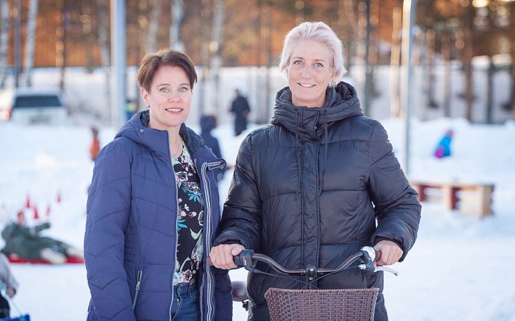Stina Rutberg, biträdande professor i fysioterapi och Anna-Karin Lindqvist, biträdande professor i fysioterapi, båda vid Luleå tekniska universitet