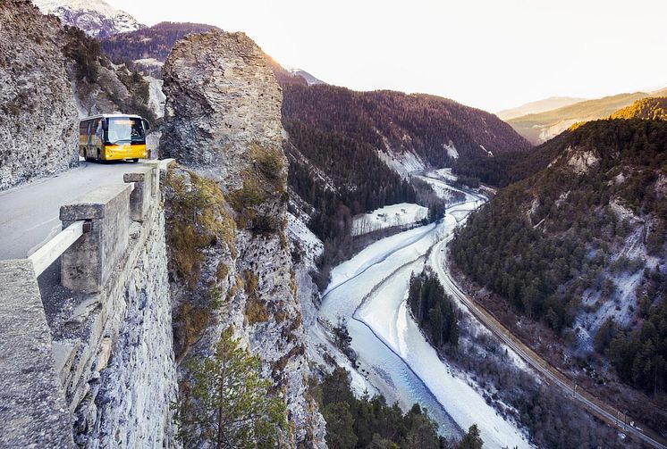 Postauto in Graubuenden (c) PostAuto Schweiz