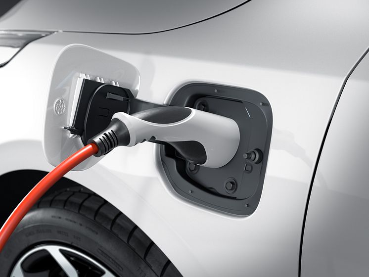 kia_ceed_sw_phev_my20_charging_port_16140_96181