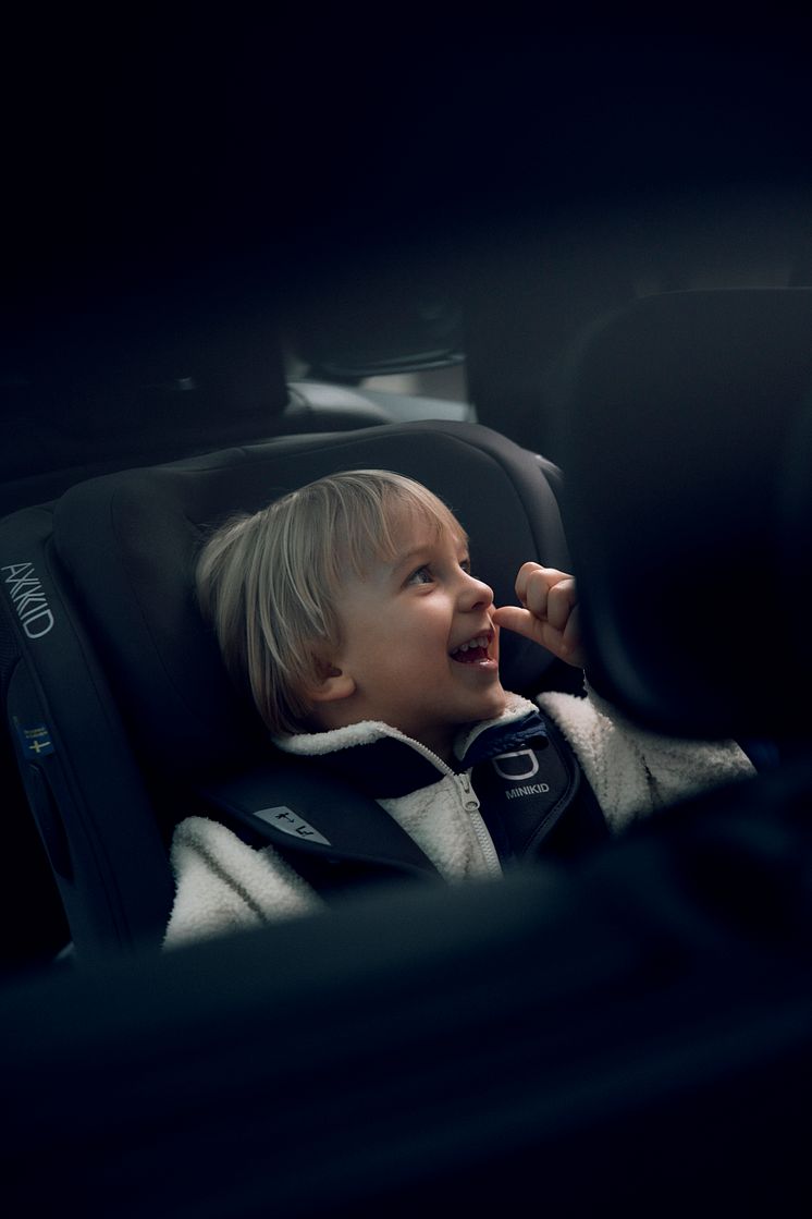 Minikid 4_lifestyle 4.jpg