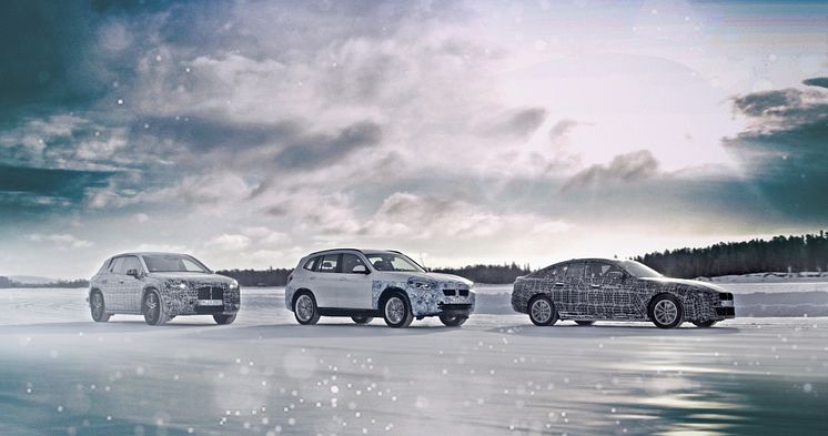 BMW iNEXT, BMW iX3 og BMW i4 på vintertesting