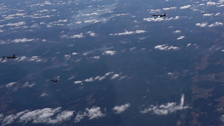240306 Filmklipp 2 Samövning med amerikanska Bomber Task Force Foto: Per Forsberg/Försvarsmakten.mp4