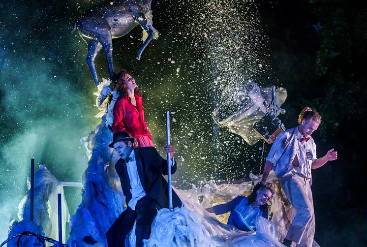 Theater Titanick & bodytalk_KIPPPUNKT(c)Martin Jehnichen_09.jpg