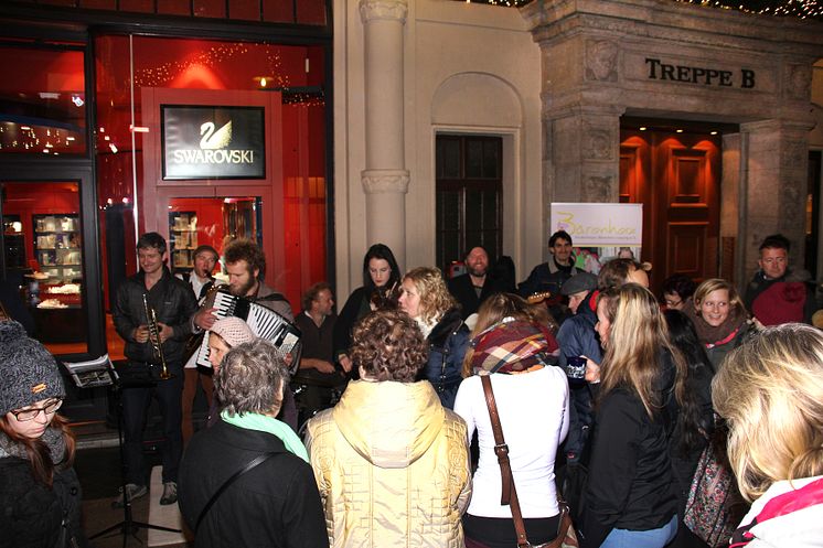 Großer Erfolg: Bärenherz-Weihnachtsbasar 2015