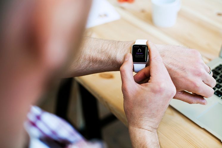 Nå kan du styre alarmen med Apple watch