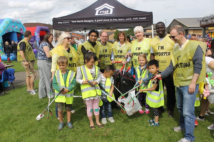 Litter PIck at Possilpark Gala Day