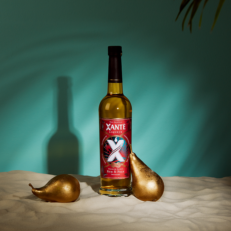 Xanté Rum & Pear med guldpäron, stående