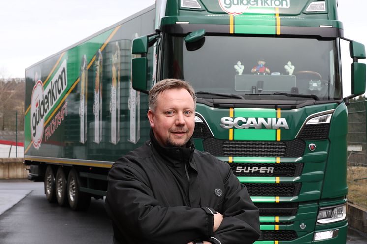 Marco Mann fährt den neuen Scania V8 bei Güldenkron