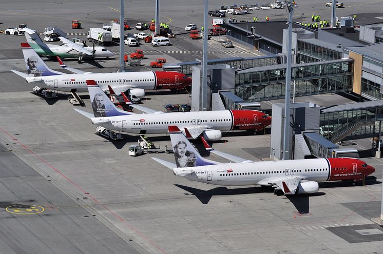 Four Norwegian Boeing 737-800 aircrafts 