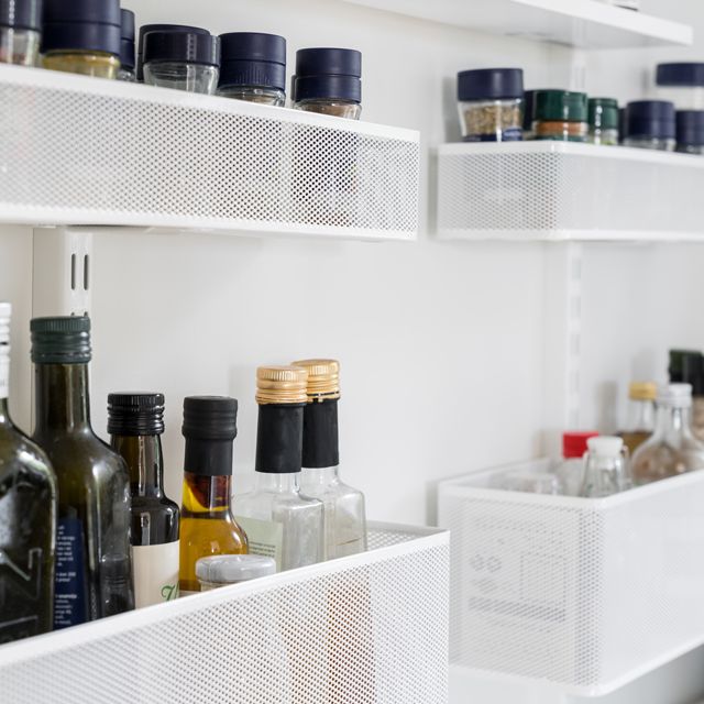 Elfa_Pantry_Interior_Click_in_system_Classic_2022_06_8667_640x640