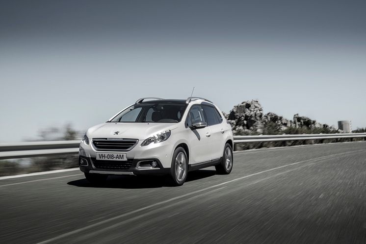 Sverigepremiär för nya crossovern Peugeot 2008