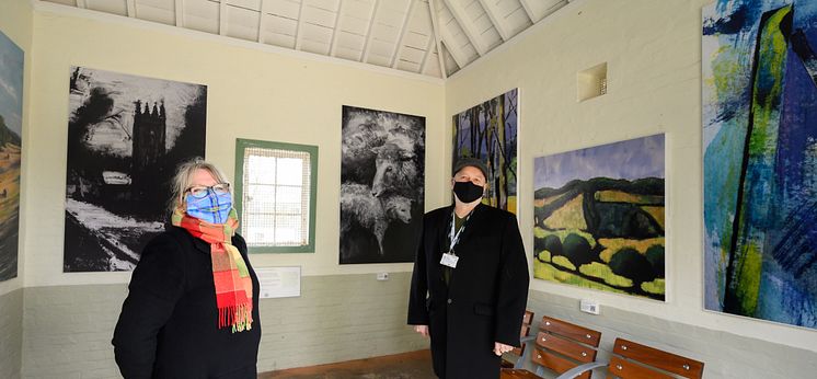 SCRP Community Rail Officer Sharon Gray and GTR Community Relations Manager Rob Whitehead visit the Penshurst Platform Gallery